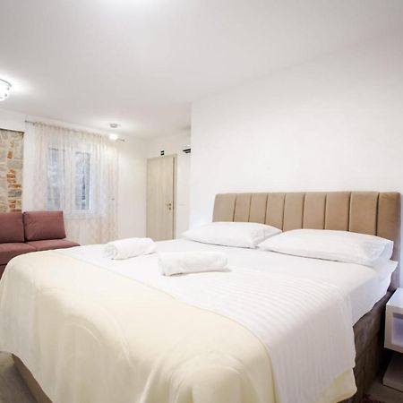Lions Luxury Rooms Split Exterior foto