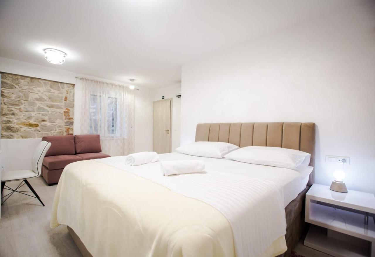 Lions Luxury Rooms Split Exterior foto